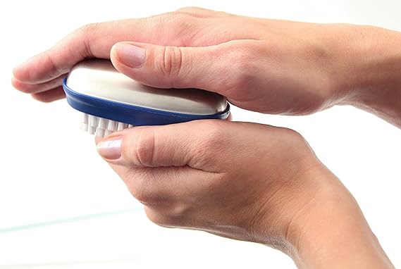 FACKELMANN NAIL BRUSH WITH S/S SOAP