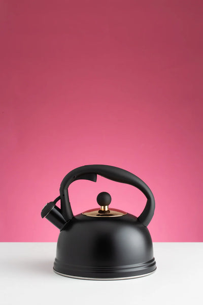 TYPHOON OTTO WHISTLING KETTLE BLACK