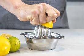 MASTERCLASS CITRUS SQUEEZER S/S ROUND