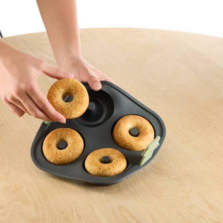 LEKUE AIR FRYER DOUGHNUTS MOULD - 4 HOLE - GRE